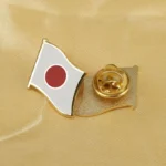 日本国旗のラペルピンは、卸売購入や愛国的なアクセサリーに最適です。