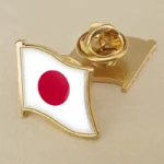 日本国旗のラペルピンは、卸売購入や愛国的なアクセサリーに最適です。