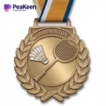 Eine Badminton-Medaille mit einem leuchtenden Band, das Leistung und Exzellenz in Badminton-Wettbewerben symbolisiert.